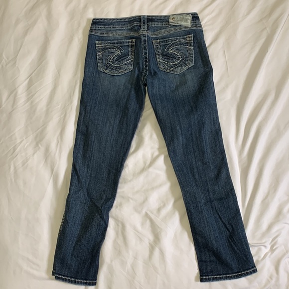 Silver Jeans - Twisted Capri - W26 - EUC - Picture 2 of 3